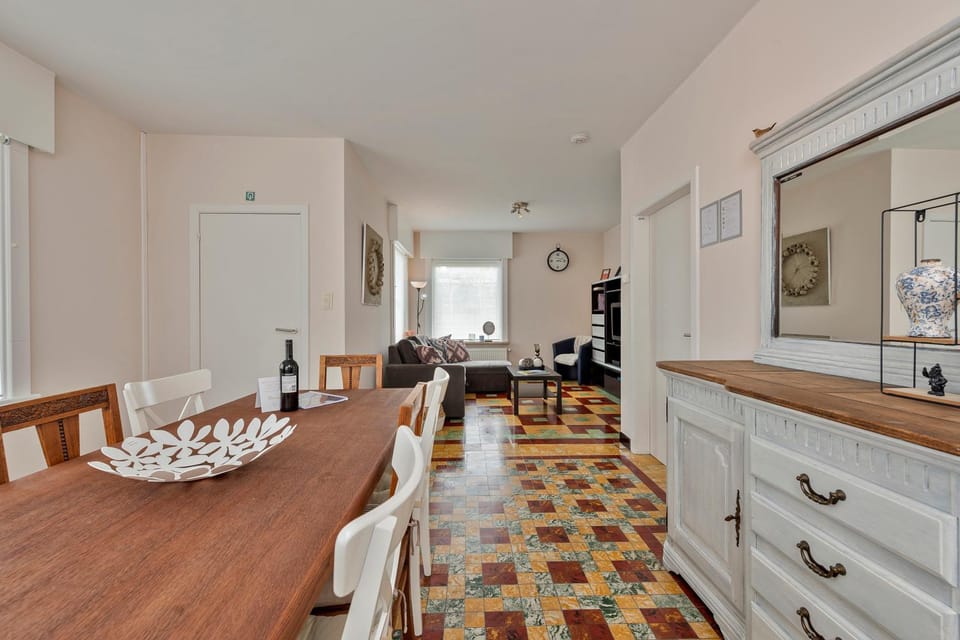 Vlaeberg Cottage House in Flanders