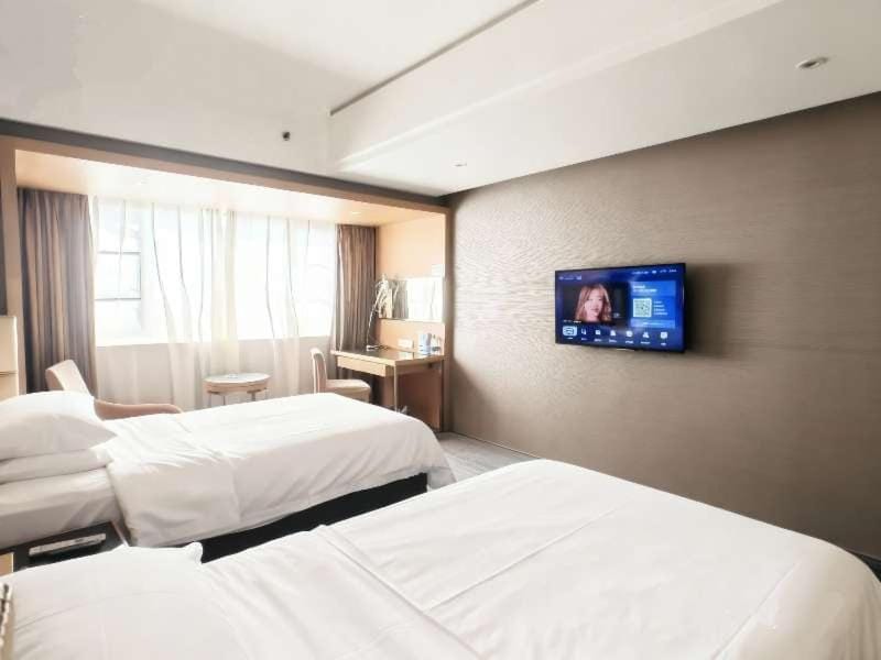 Bed, Living room, Photo of the whole room, Bedroom