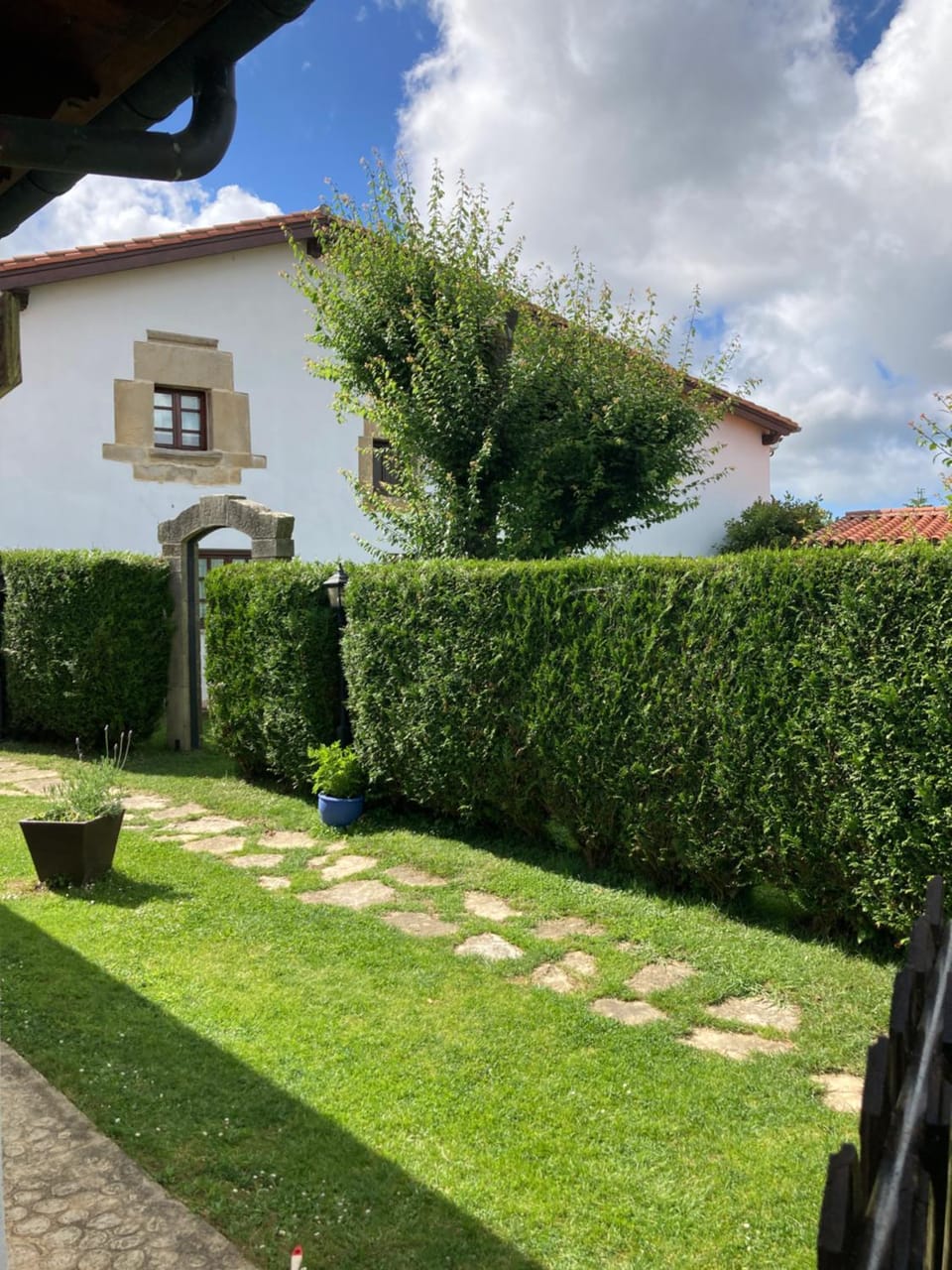 Property building, Nearby landmark, Garden, Garden view