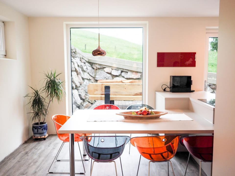 Coffee/tea facilities, Dining area