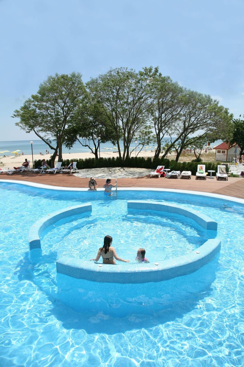 Swimming pool, Swimming pool