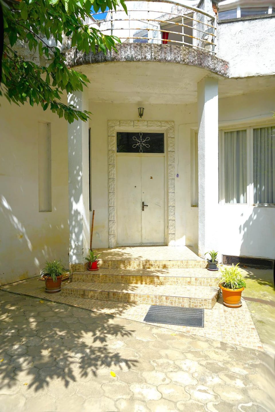 Property building, Facade/entrance