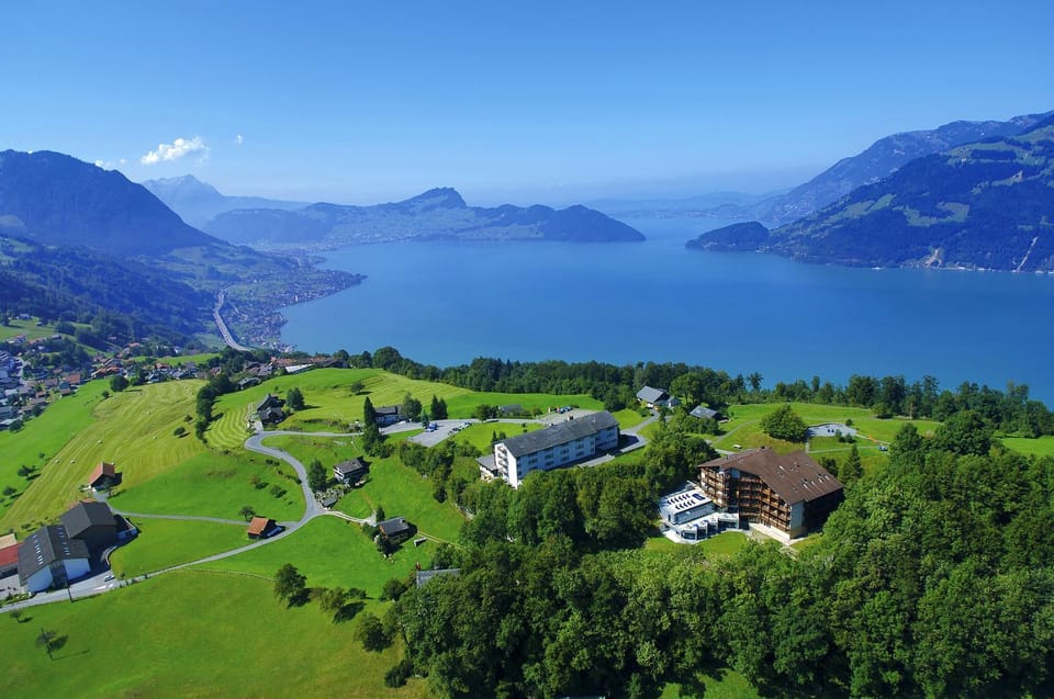 Property building, Nearby landmark, Natural landscape, Bird's eye view, Summer, Garden, Lake view, Mountain view, Location