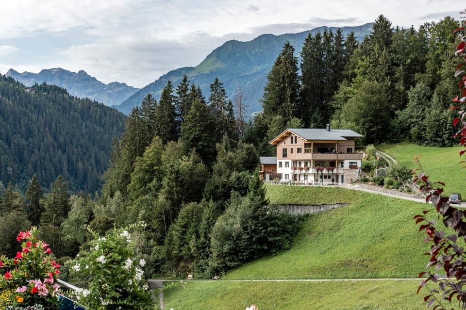 Property building, Natural landscape, Summer, Mountain view