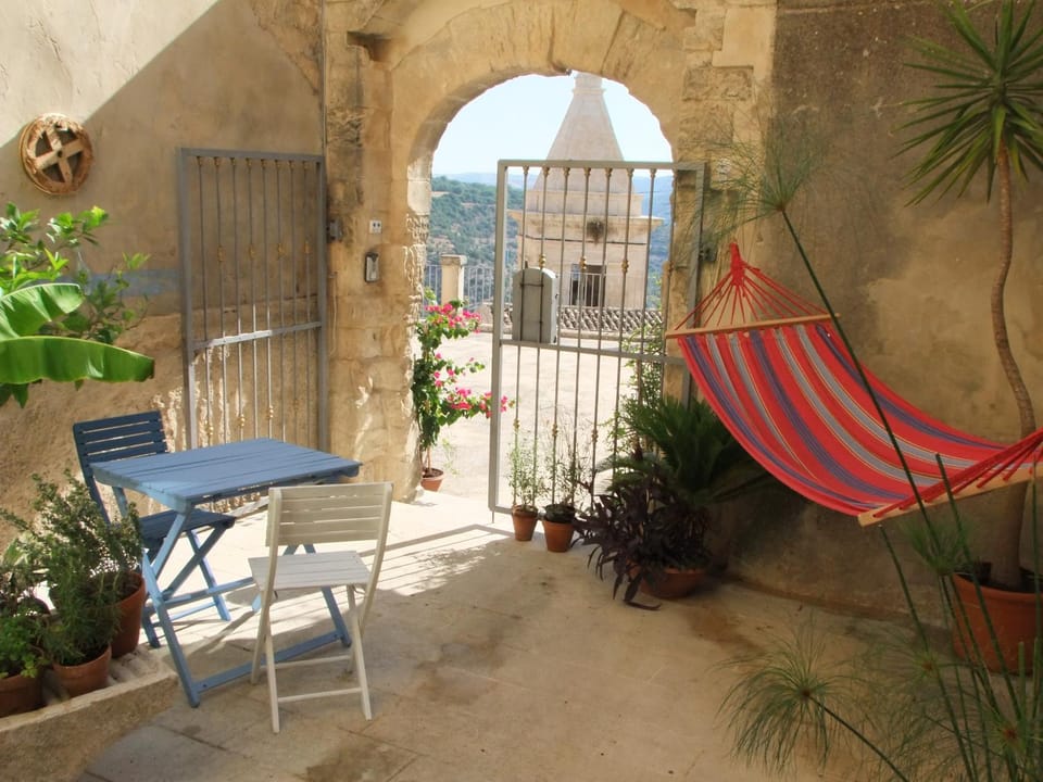Patio, Facade/entrance, Garden, View (from property/room), Floor plan
