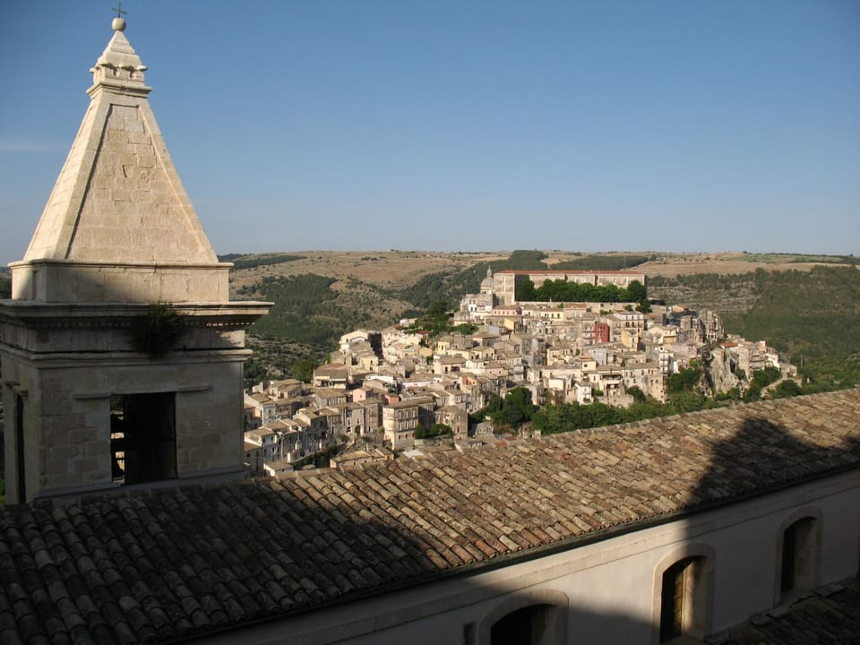 View (from property/room), Balcony/Terrace, City view, Landmark view, Mountain view