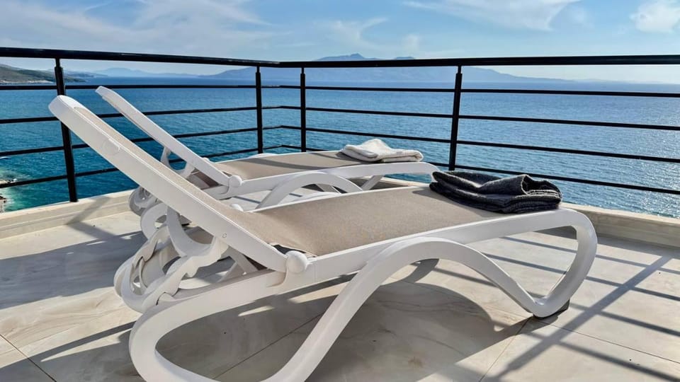 Day, Balcony/Terrace, sunbed