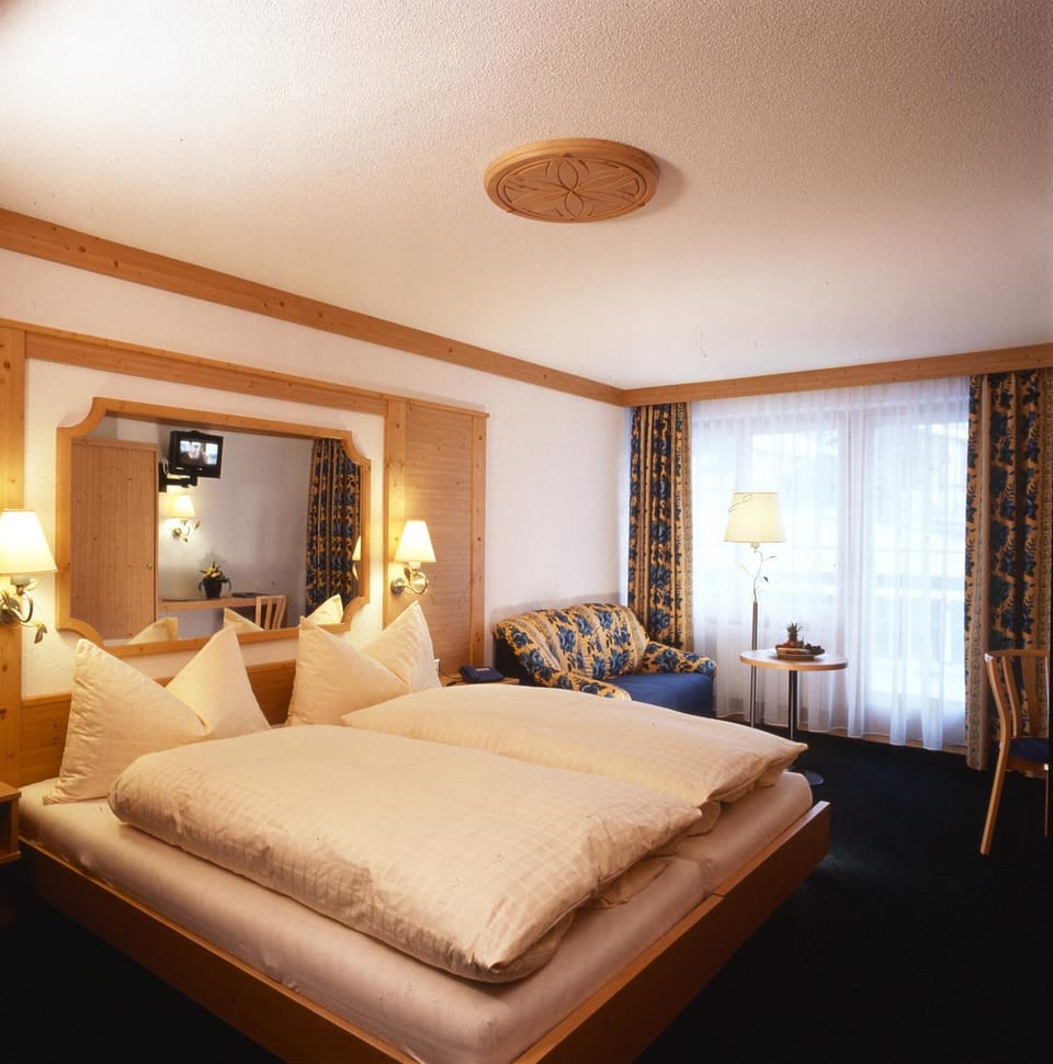 Bed, Photo of the whole room