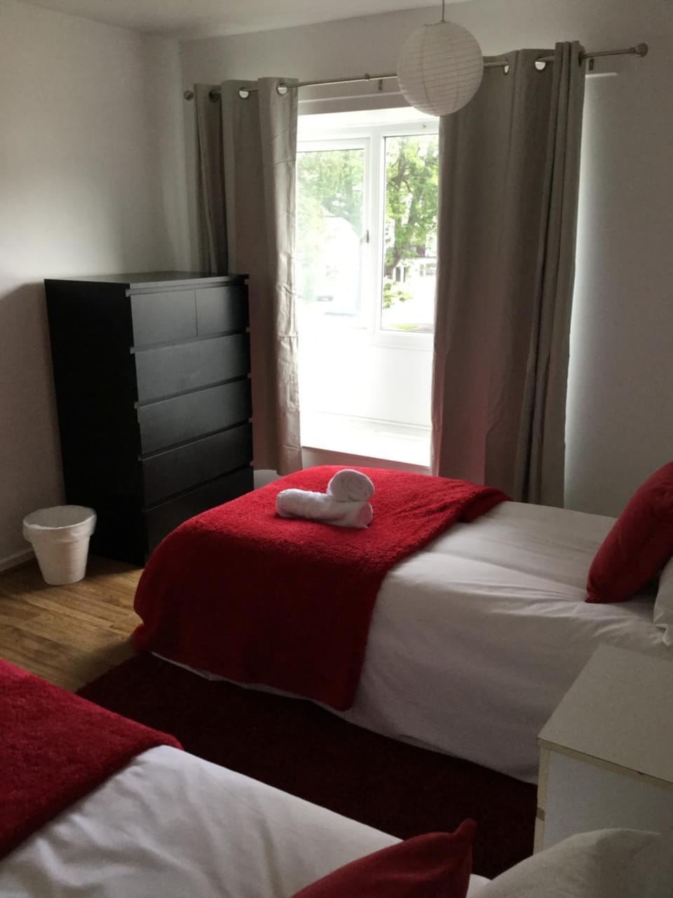 4 Bed House next to Basildon Town Centre House in Basildon