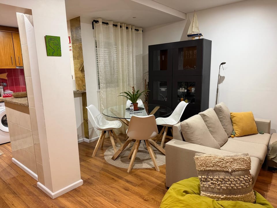 Living room, Seating area, Dining area