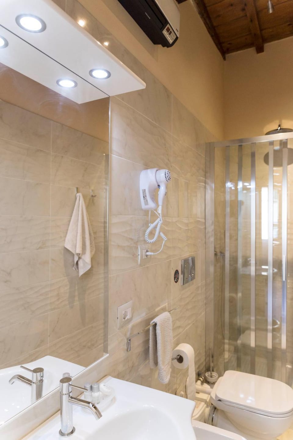 Shower, Bathroom, bidet