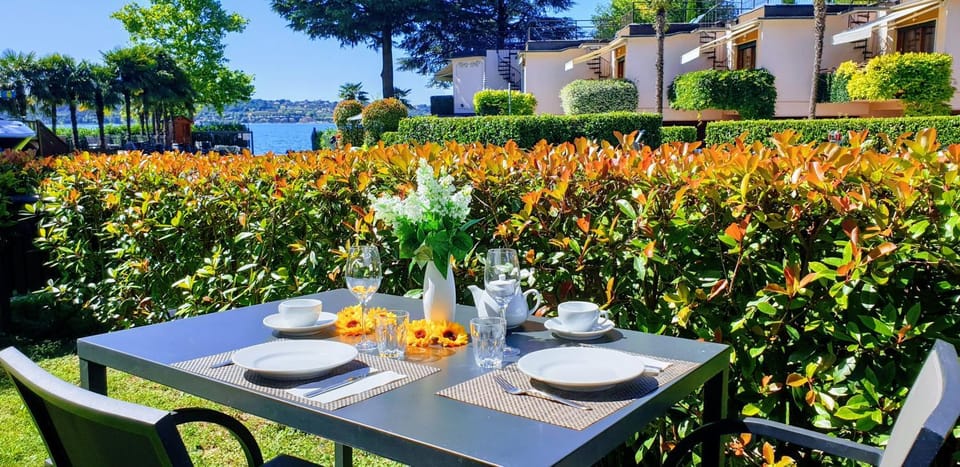 Day, Garden, Dining area, Garden view