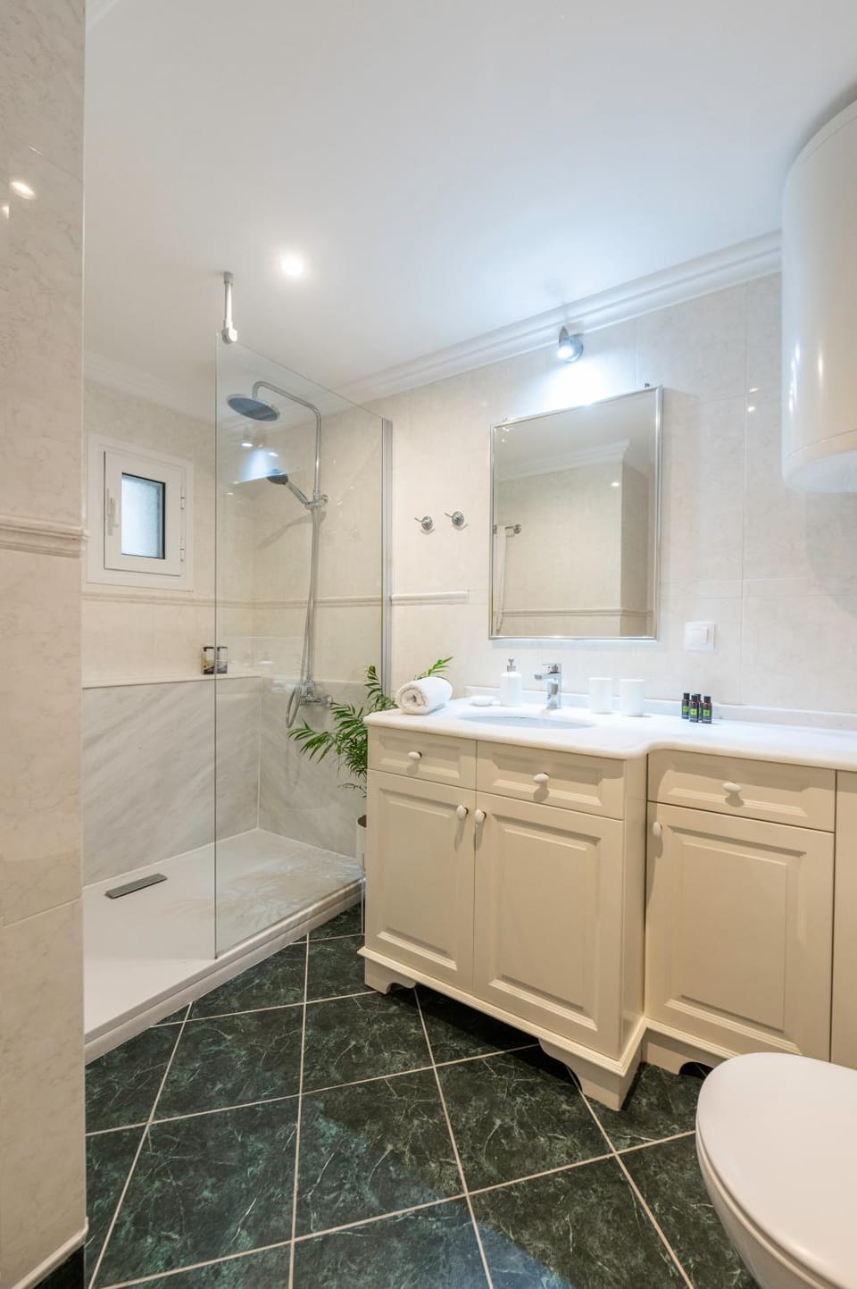 Shower, Bathroom, heating