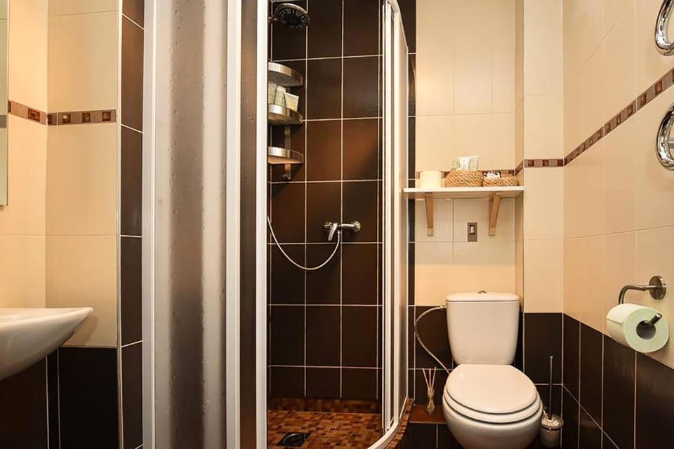 Shower, Toilet, Bathroom