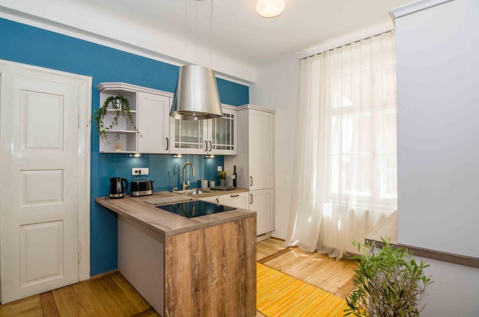 Kitchen or kitchenette, Living room, Bedroom, On site