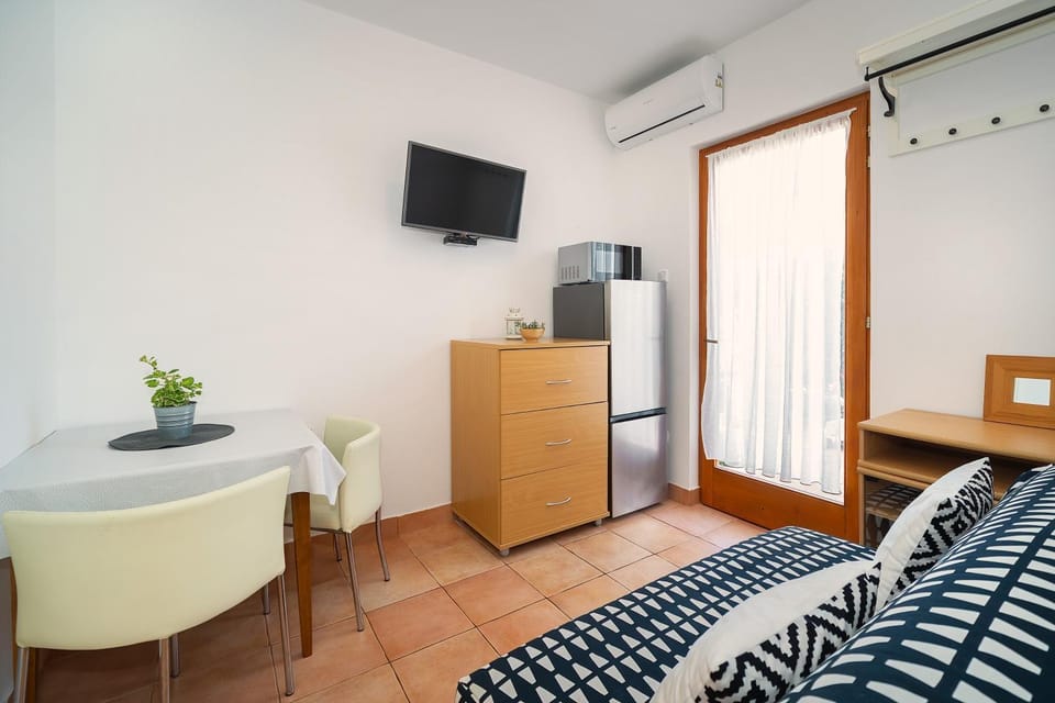 Apartments Reljic with Terrace Apartment in Lika-Senj County