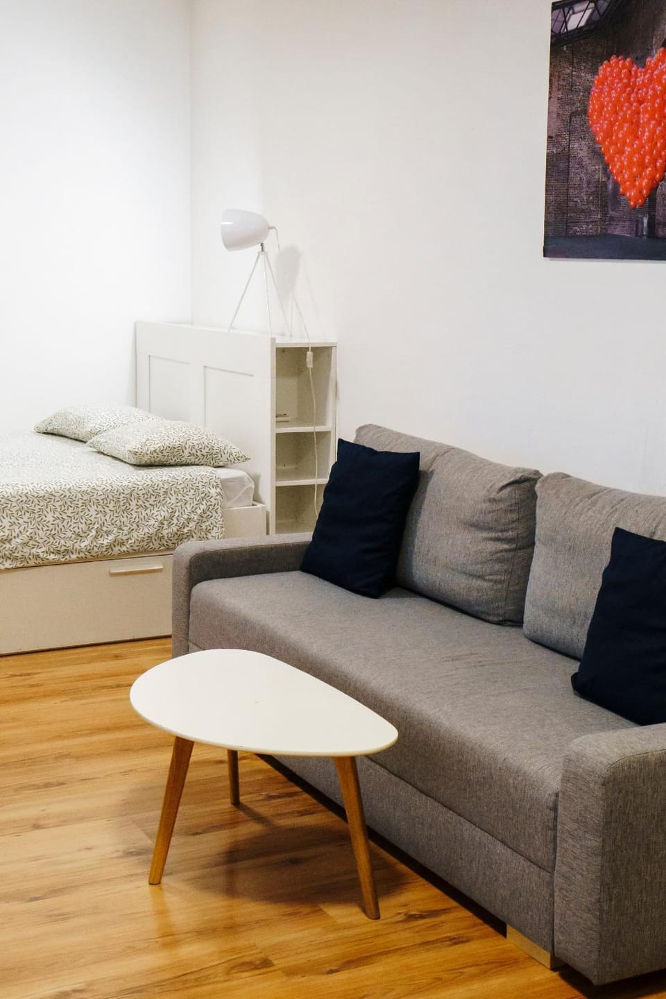 Bed, Living room