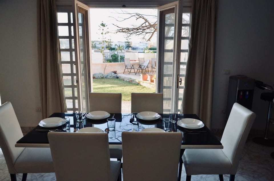 Dining area, Garden view