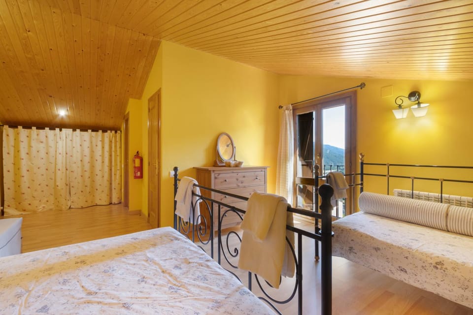 Casa Montenegro Las Colladas Country House in Catalonia