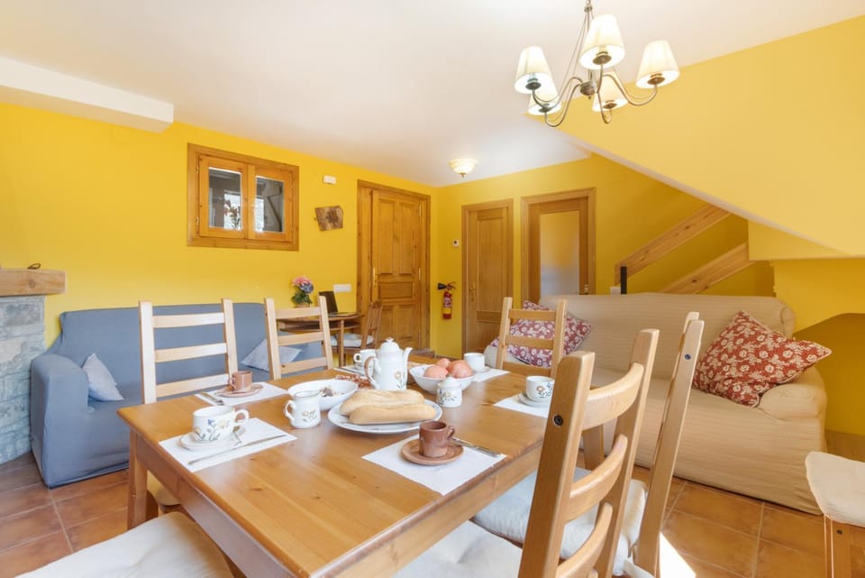 Casa Montenegro Las Colladas Country House in Aragon