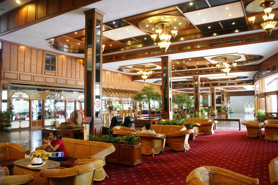 Lounge or bar