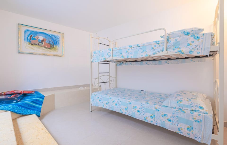 bunk bed