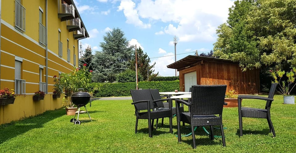 BBQ facilities, Garden