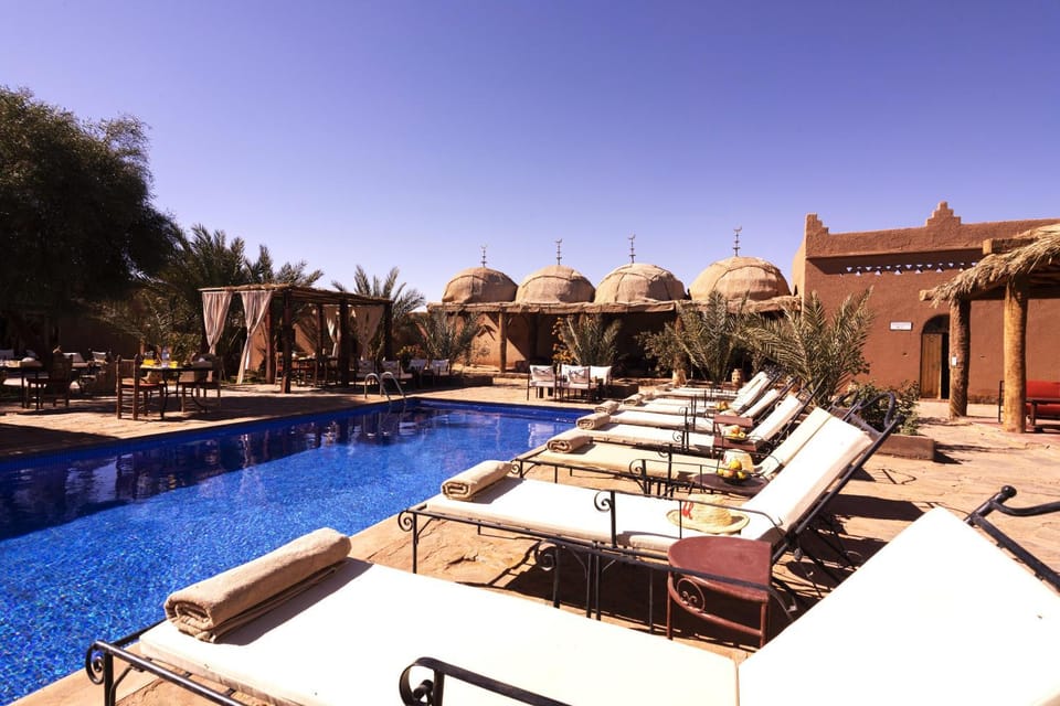 Day, Natural landscape, Pool view, Swimming pool, sunbed
