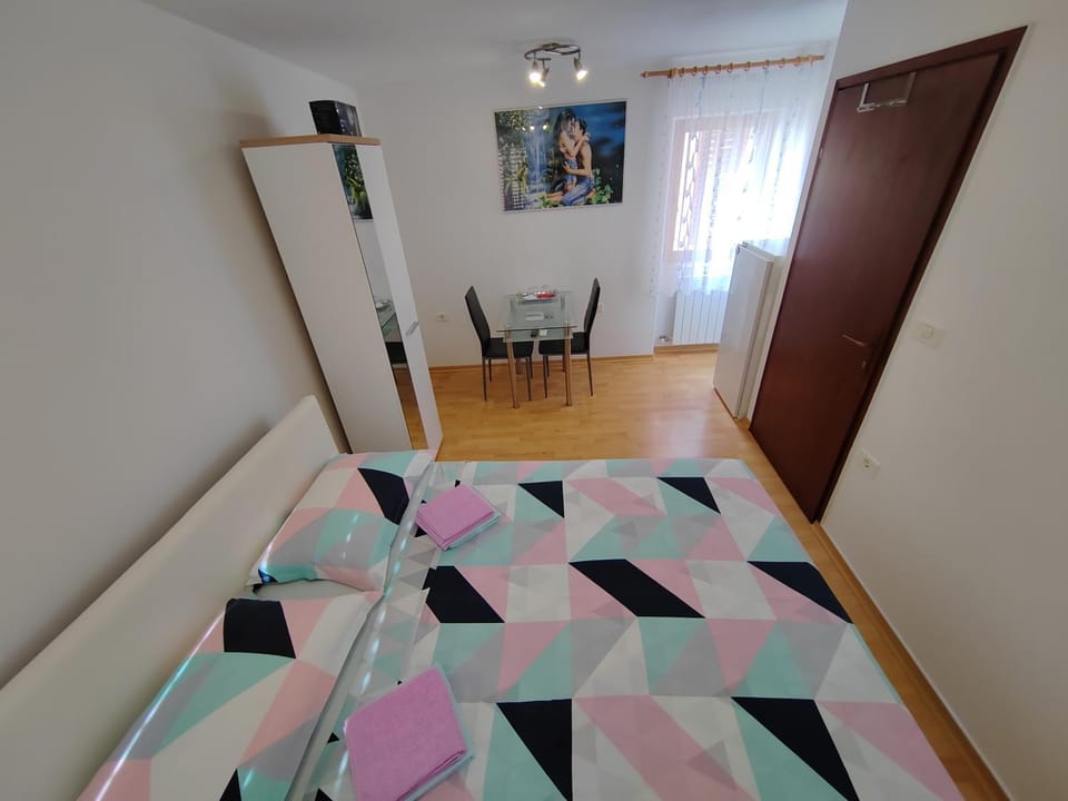 Bed, Photo of the whole room, Bedroom, wardrobe