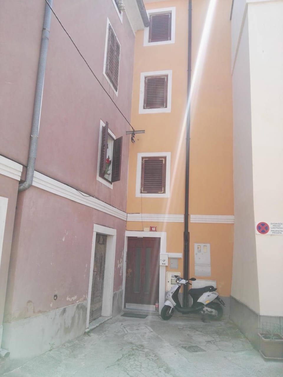Property building, Facade/entrance, Day, Street view