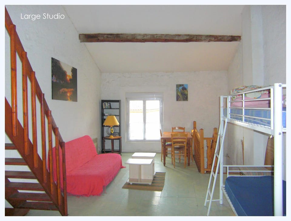 Living room, Lounge or bar