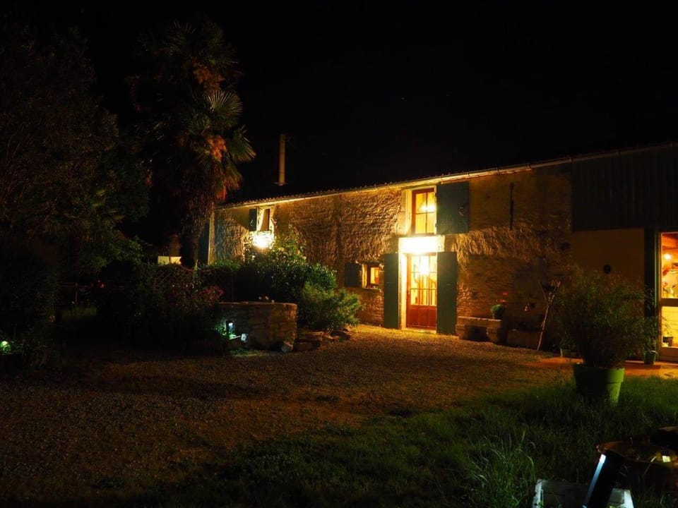 Des Km à La Ronde Bed and Breakfast in Nouvelle-Aquitaine