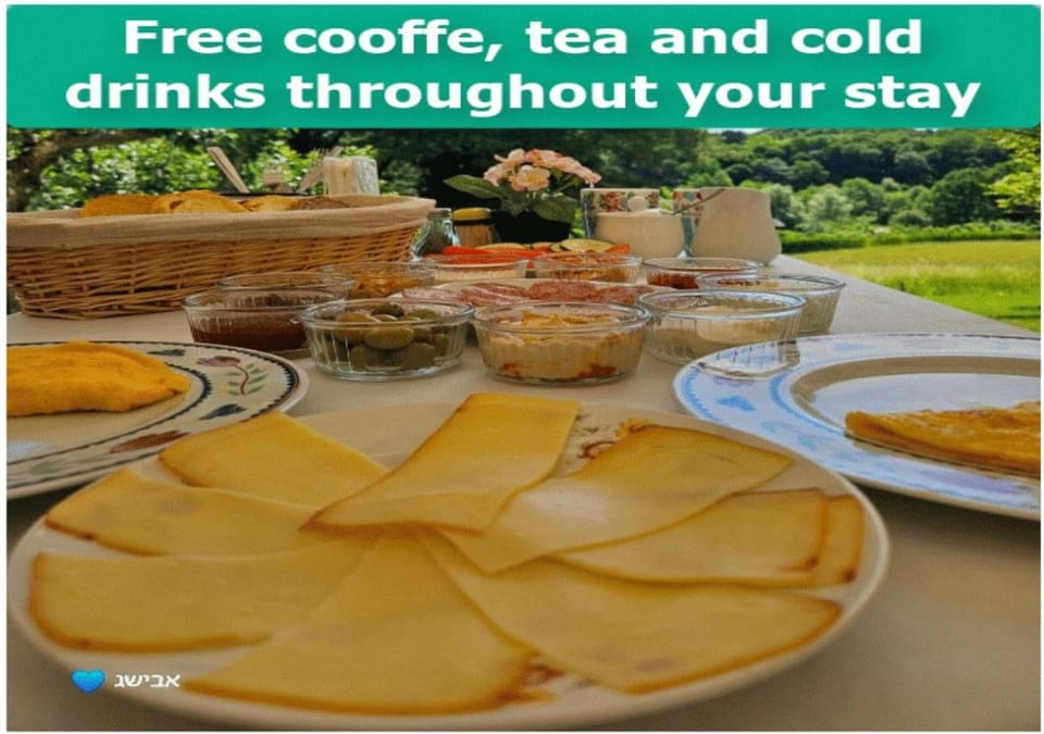 Coffee/tea facilities, Food and drinks, Food, Breakfast, Continental breakfast, Drinks