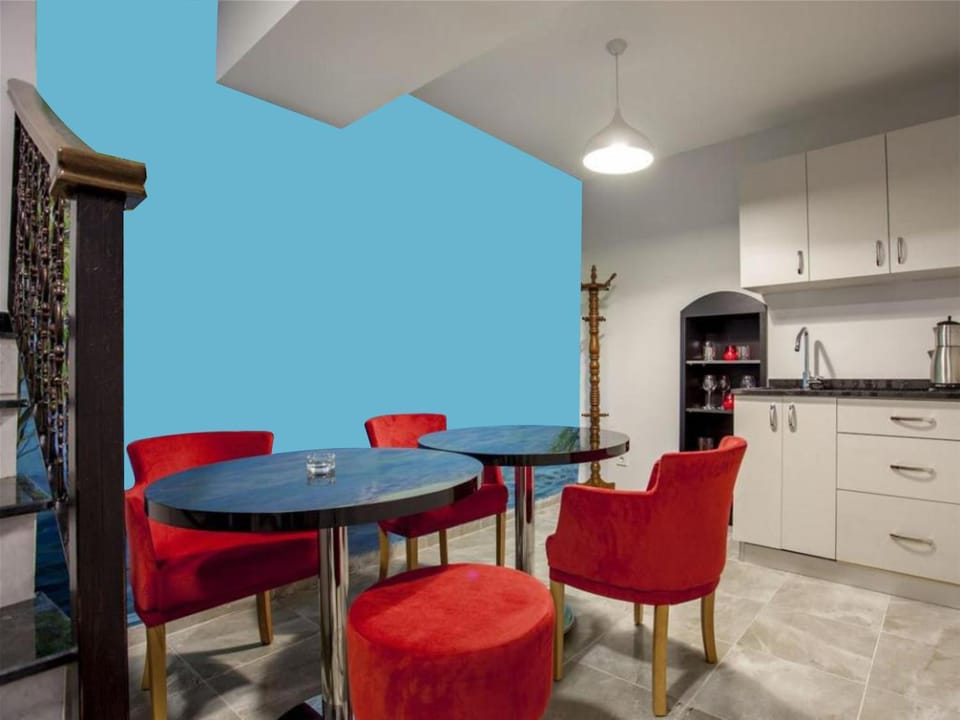 Seating area, Communal kitchen