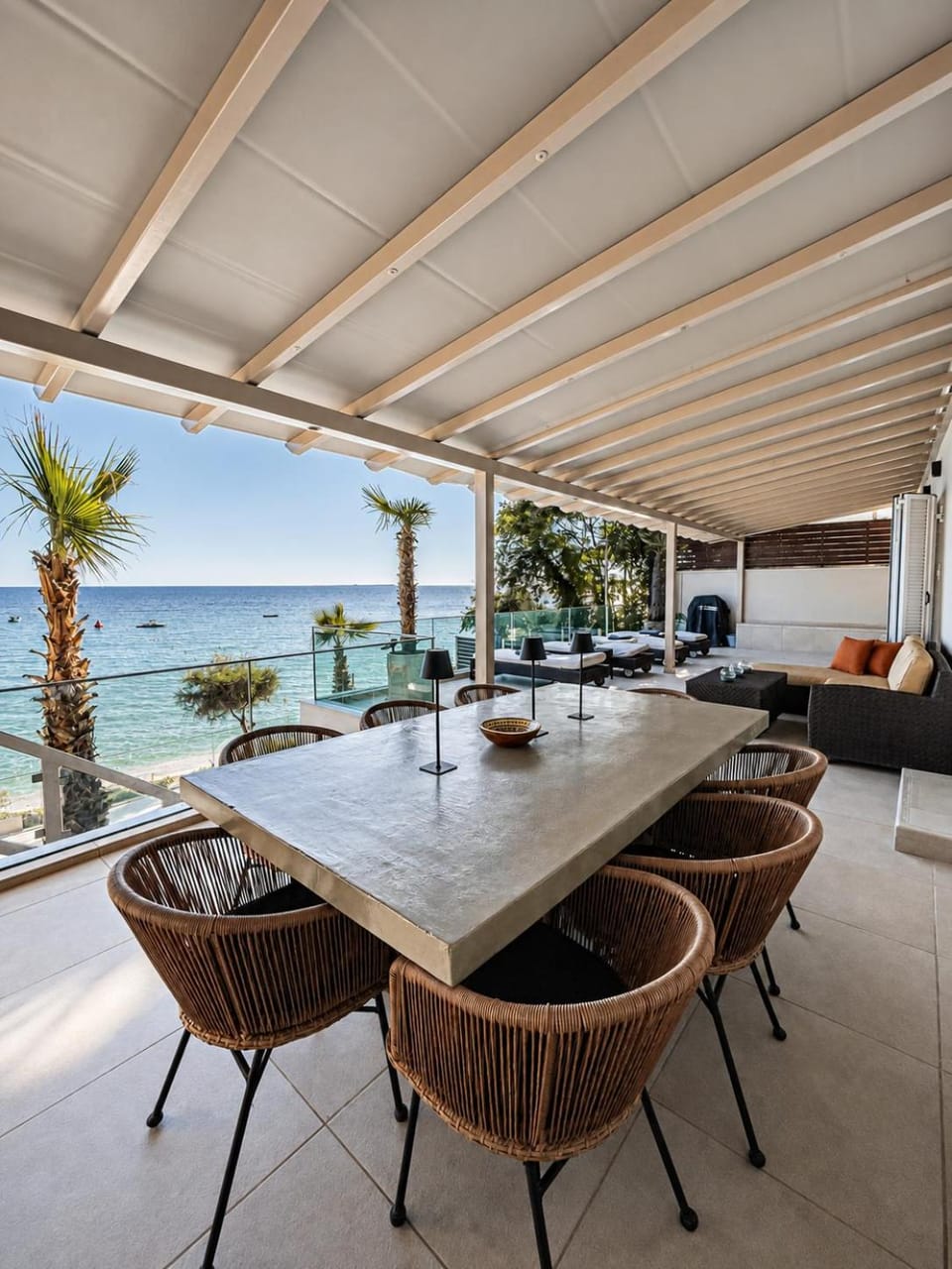 Infinity Beach House by KLV House in Argostolion