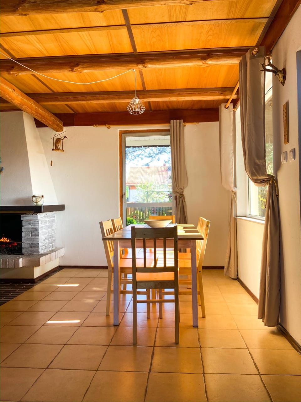 Dining area, Garden view, Lake view