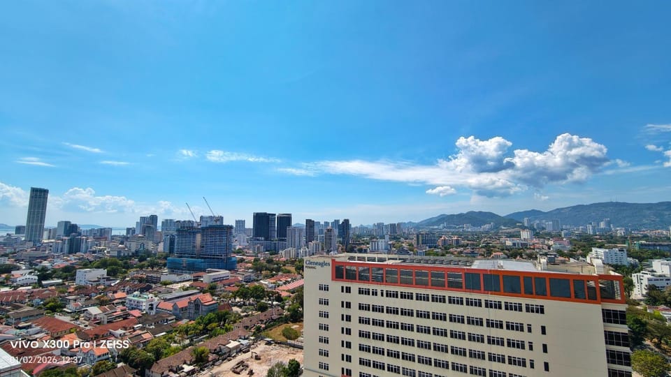 Mansion One by Hejmo Suites Apartment in George Town