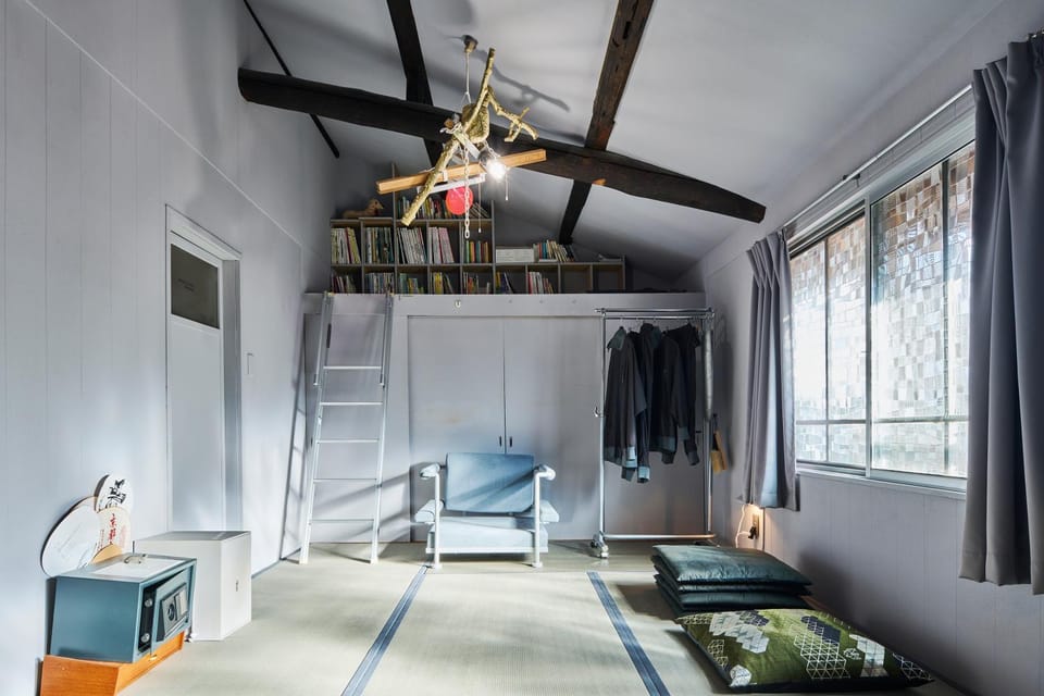 Living room, Photo of the whole room, Seating area, Bedroom, heating, safe, air conditioner