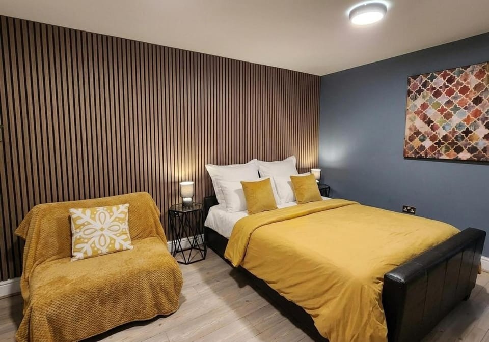 Bed, Photo of the whole room, Bedroom