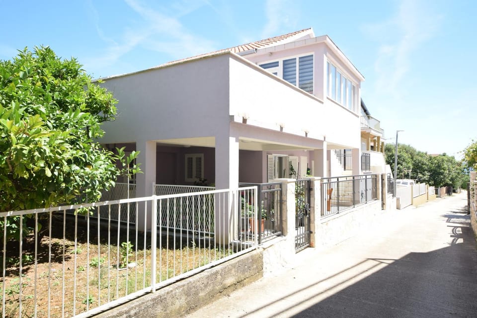 Property building, Garden view, Street view, Quiet street view