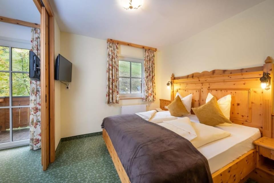 Naturhotel Hüttenwirt im Grossarltal Hotel in Salzburgerland