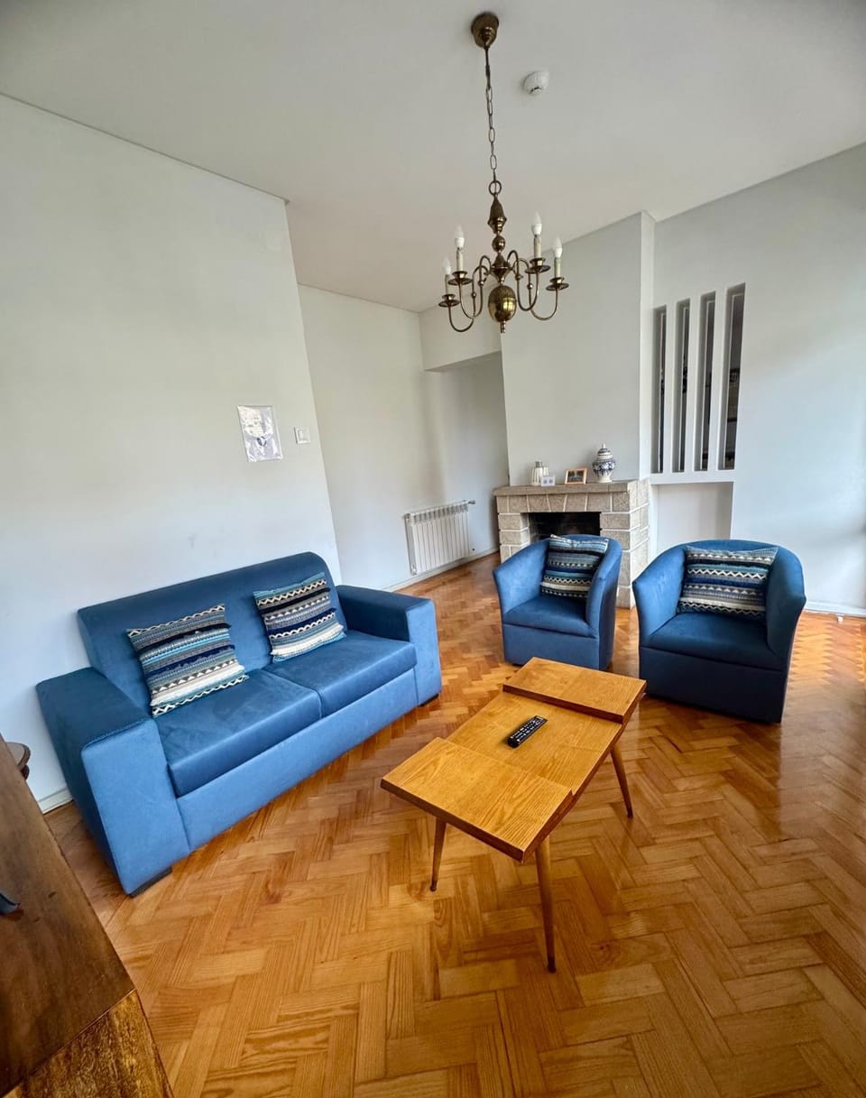 TV and multimedia, Balcony/Terrace, Living room, Decorative detail