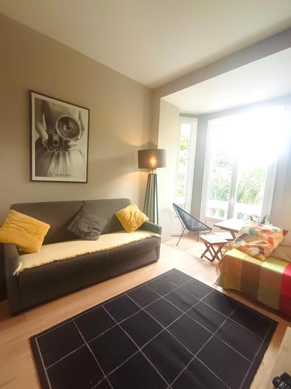 Living room, Seating area