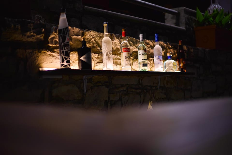 Lounge or bar, Drinks