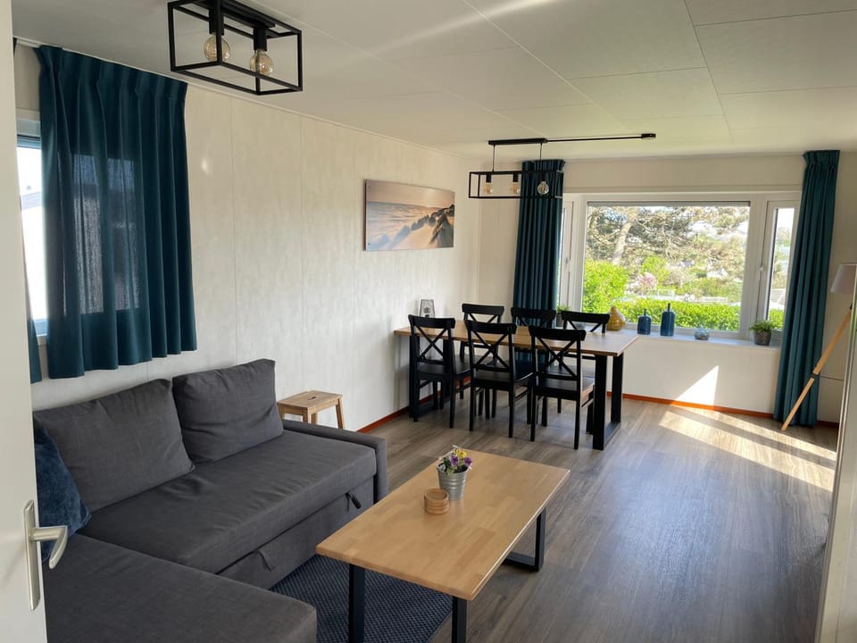 Blauwe Zeedistel Chalet in North Holland (province)