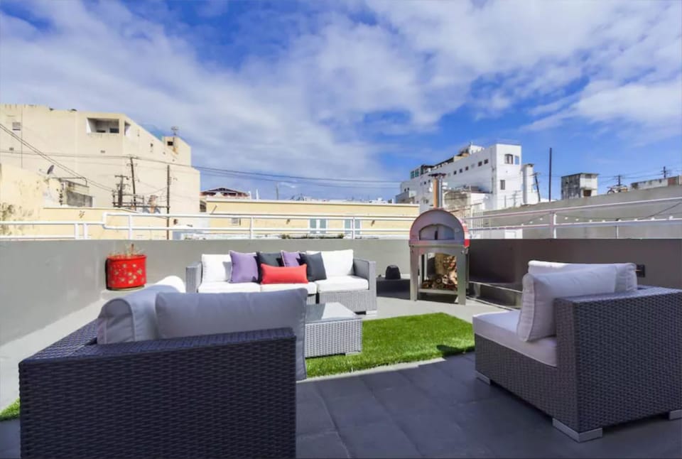 Property building, Patio, Balcony/Terrace, Seating area
