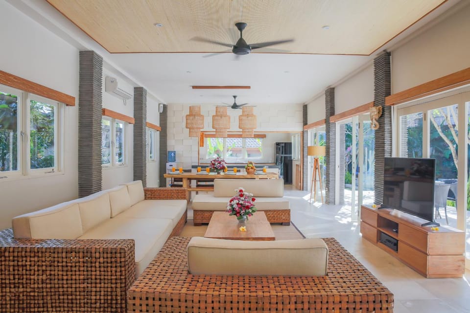 Day, Lounge or bar, On site