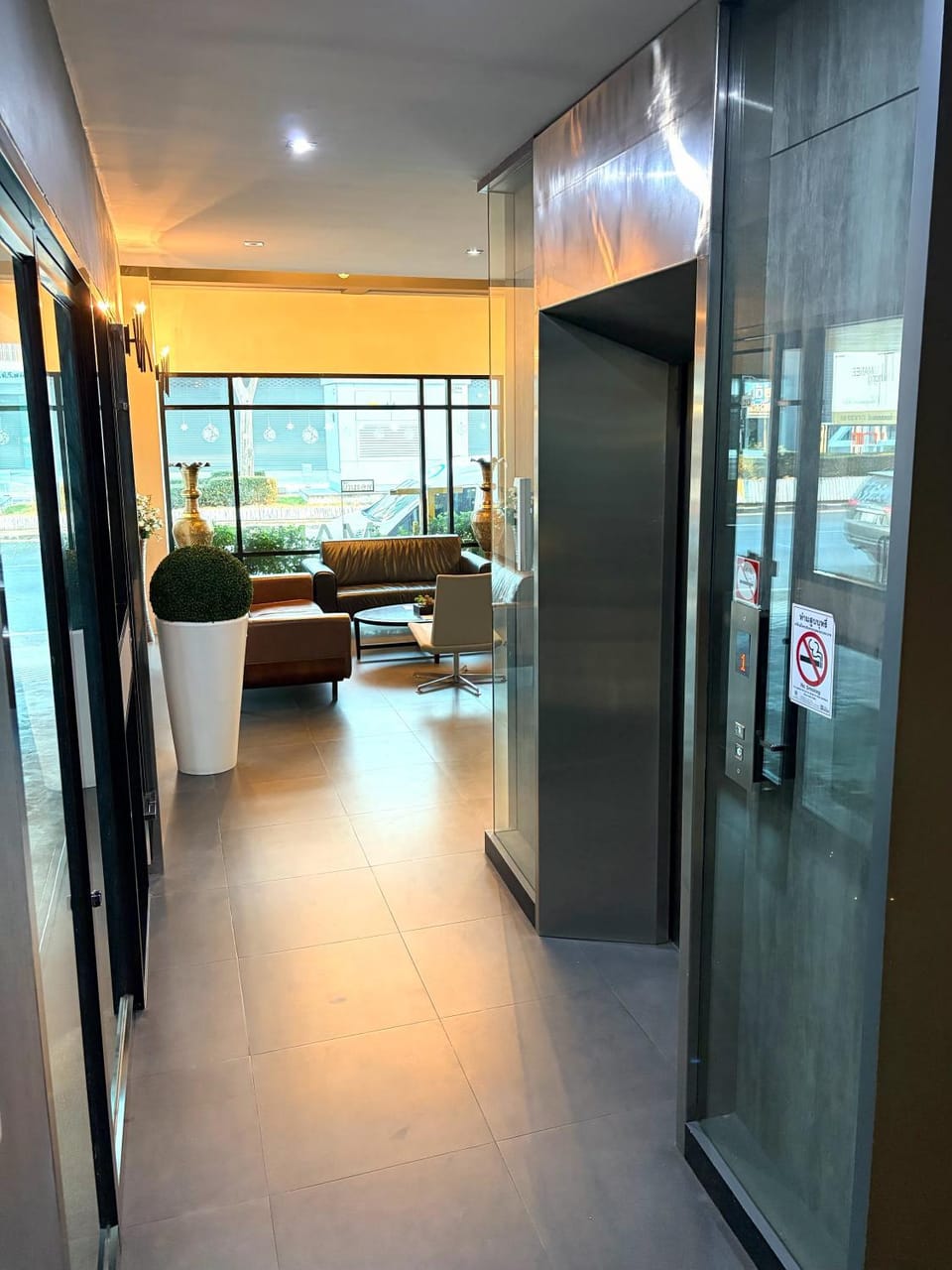 Thongmanee Hotel Hotel in Thailand