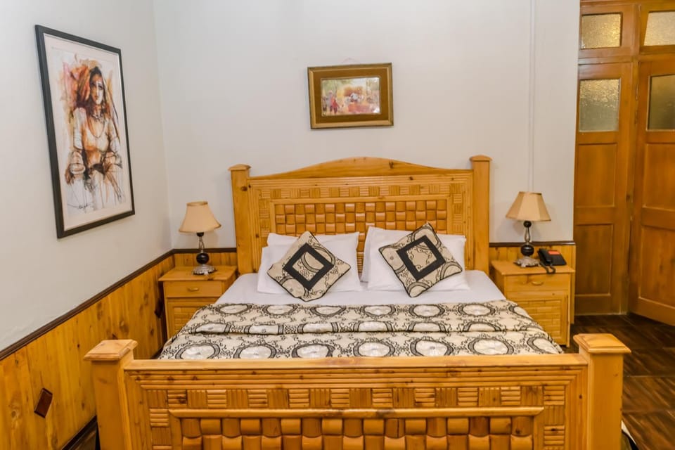 Pine Top Hotel Murree Hotel in Punjab