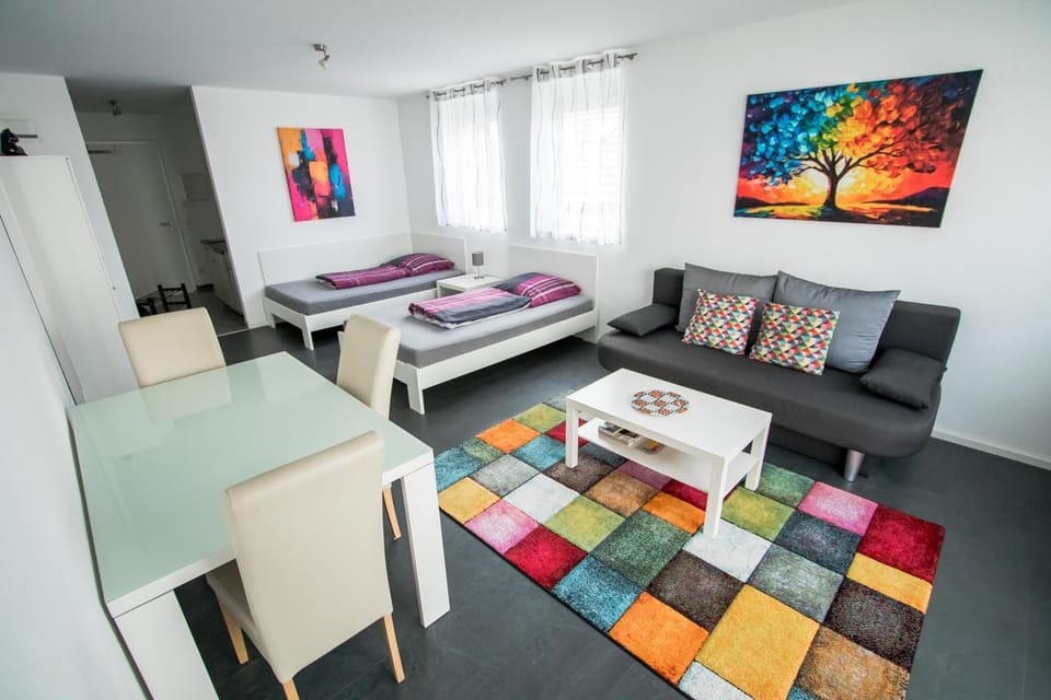 Bed, TV and multimedia, Photo of the whole room, Seating area, Dining area